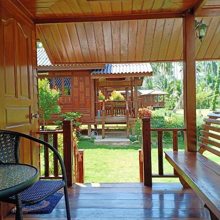 Walk In Homestay Ko Kut Exteriör bild