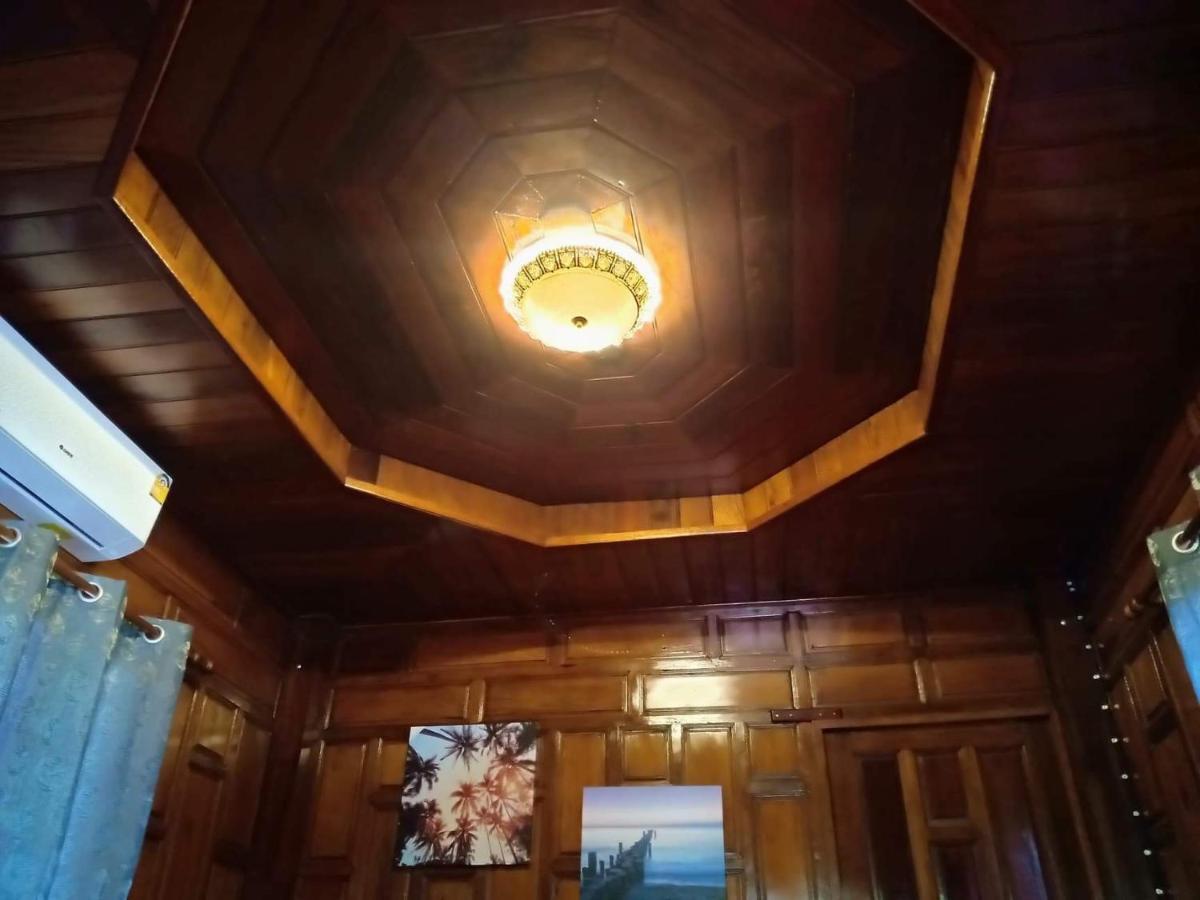 Walk In Homestay Ko Kut Exteriör bild